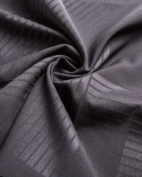 Dokuma kumaşın genel yapısında çözgü ve atkının rolü nedir?